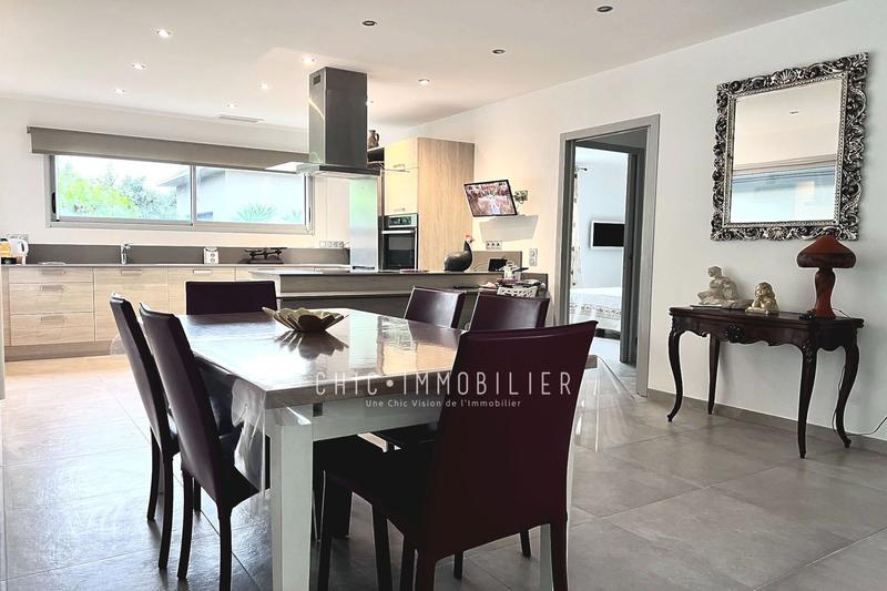 Maison - 120 m² - 5 pièces