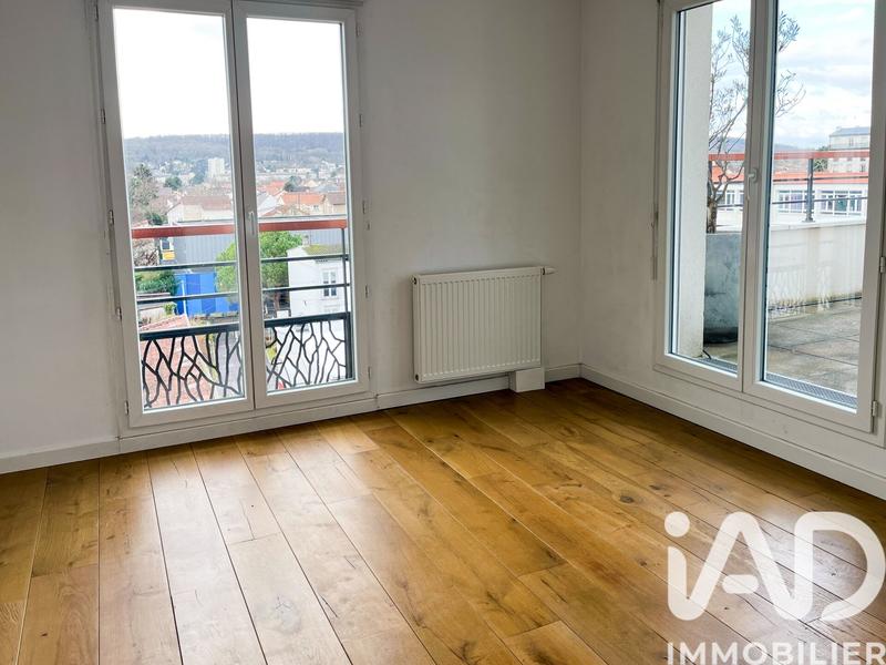 Appartement - 102 m² - 5 pièces