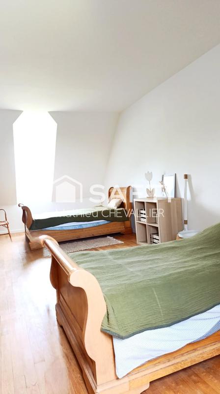 Maison - 163 m² - 8 pièces