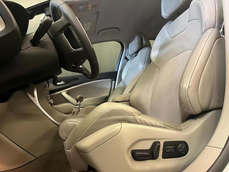 Citroën C5 Berline 2.0 HDi 140 cv / Exclusive Distribution Faite