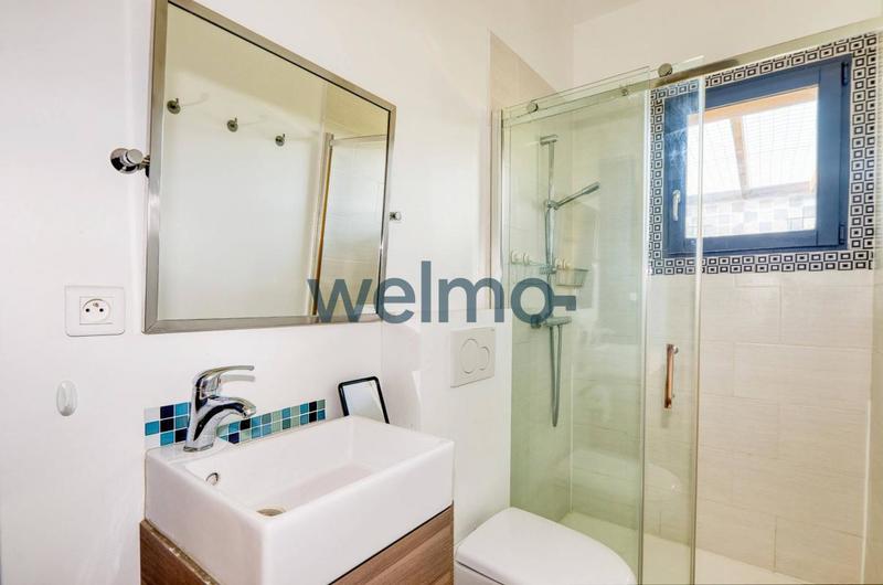 Maison - 360 m² - 10 pièces