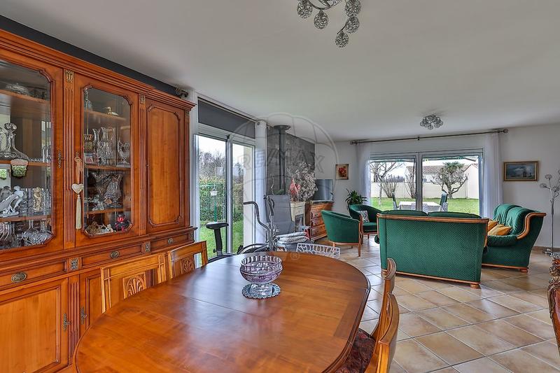 Pavillon - 121 m² - 6 pièces