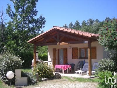 Local commercial - 50 000 m²