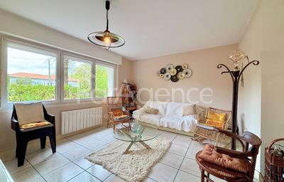 Appartement - 77 m² - 3 pièces