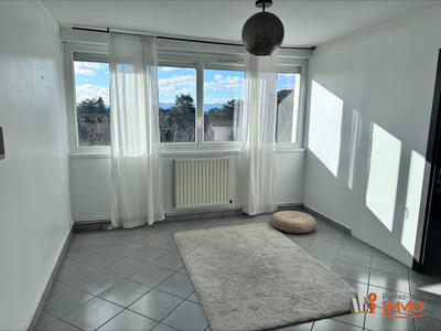Appartement - 64 m² - 4 pièces