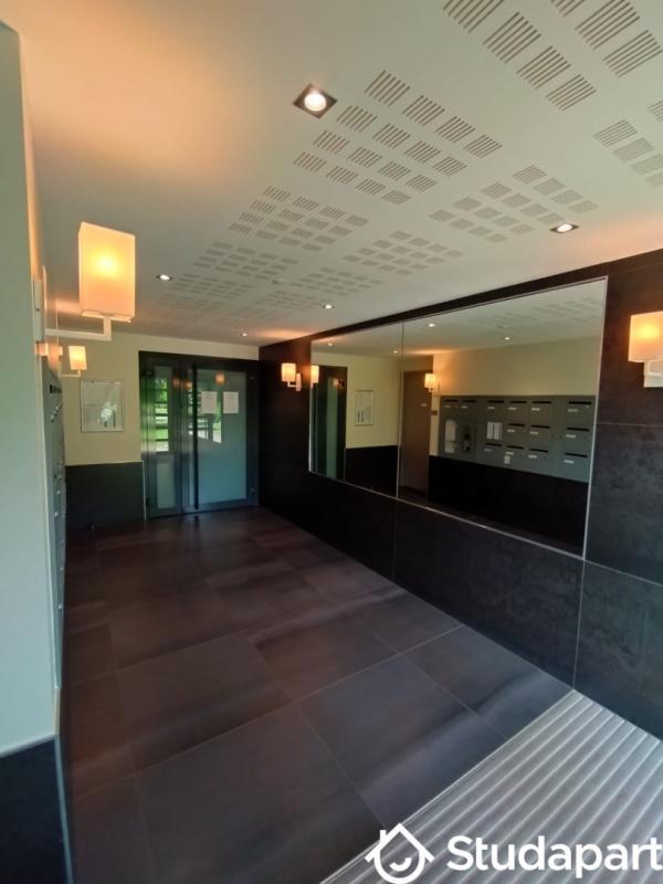 Chambre - 9 m² - 1 pièce