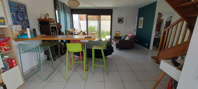 Maison - 90 m² - 4 pièces