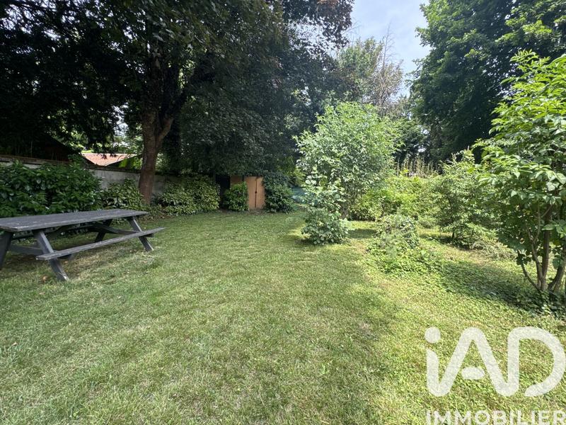 Maison - 245 m² - 9 pièces