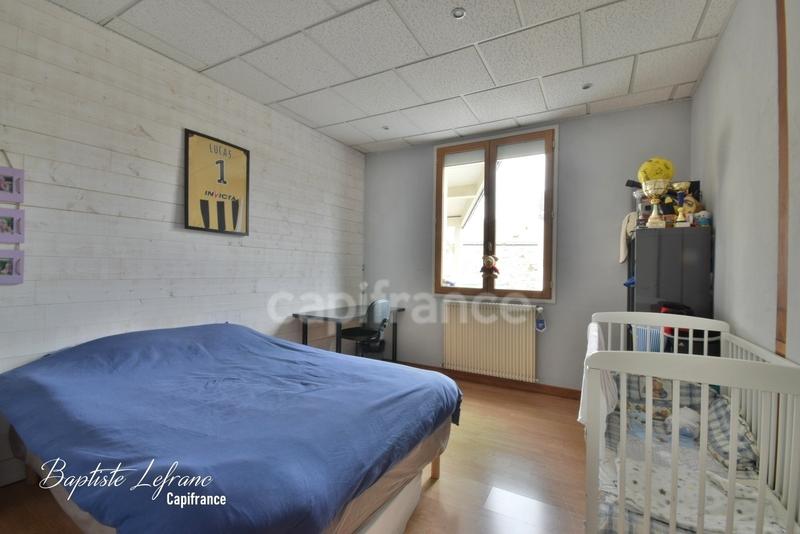 Maison - 203 m² - 8 pièces