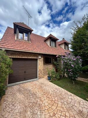 Maison - 96 m² - 4 pièces