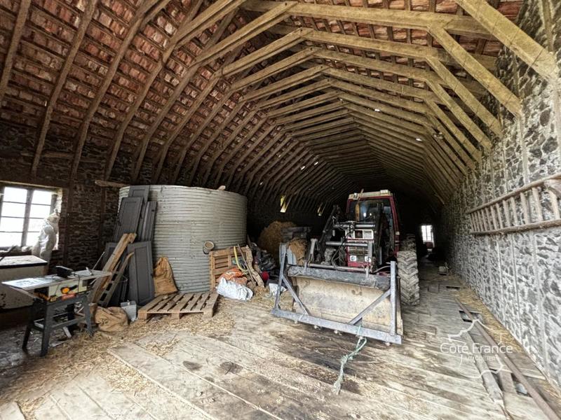 Corps de ferme - 220 m² - 11 pièces