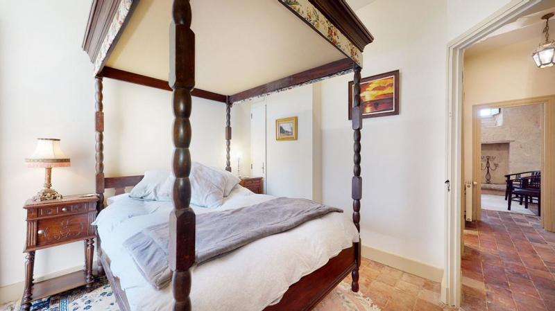 Appartement - 95 m² - 6 pièces