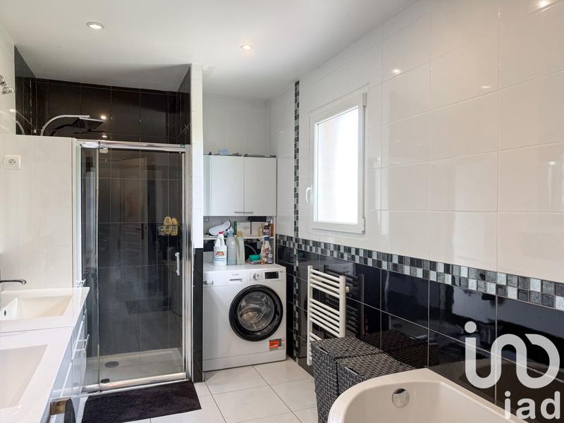 Maison - 297 m² - 10 pièces