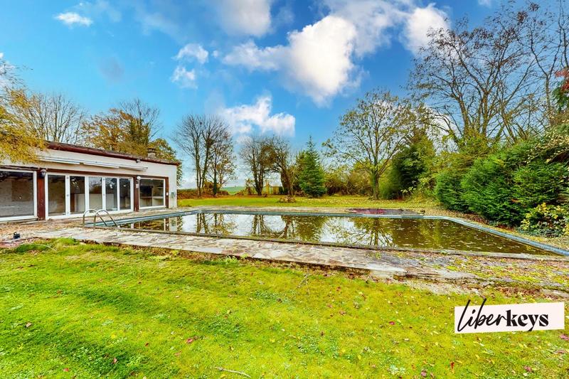 Propriété - 270 m² - 8 pièces