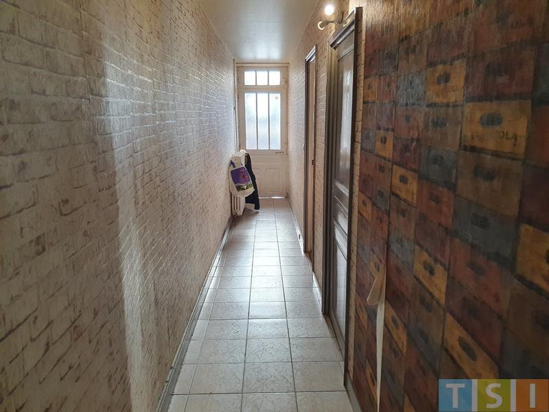 Maison - 288 m² - 9 pièces