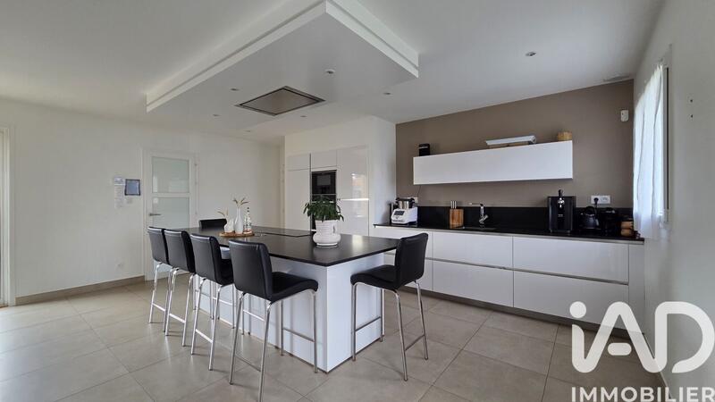 Maison - 150 m² - 5 pièces