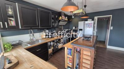 Maison - 145 m² - 7 pièces