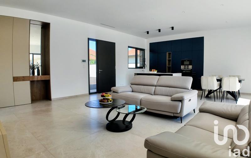 Maison - 169 m² - 6 pièces