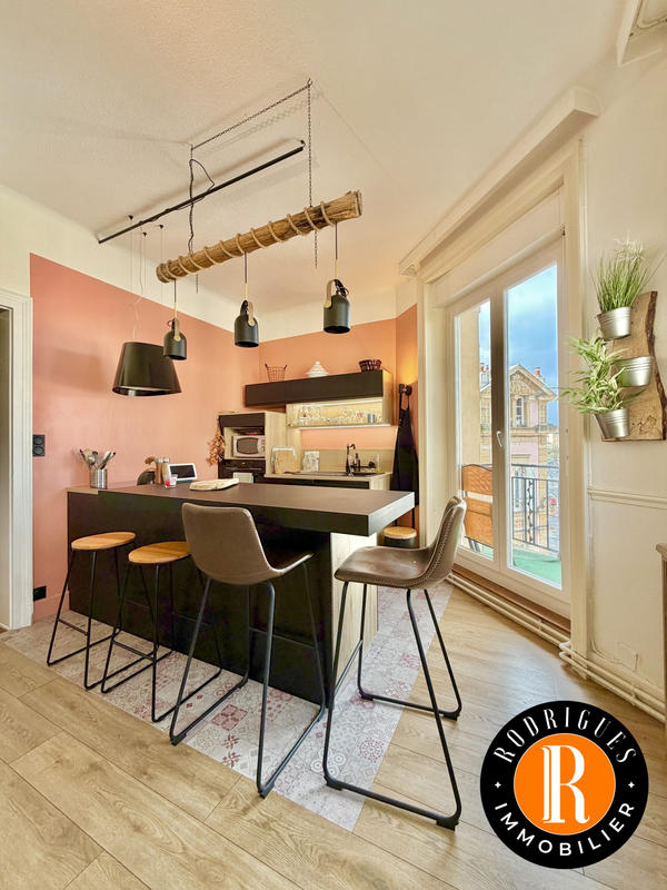 Appartement - 105 m² - 4 pièces