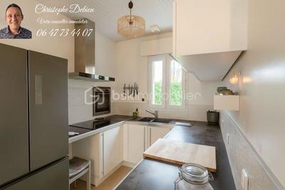 Maison traditionnelle - 141 m² - 7 pièces