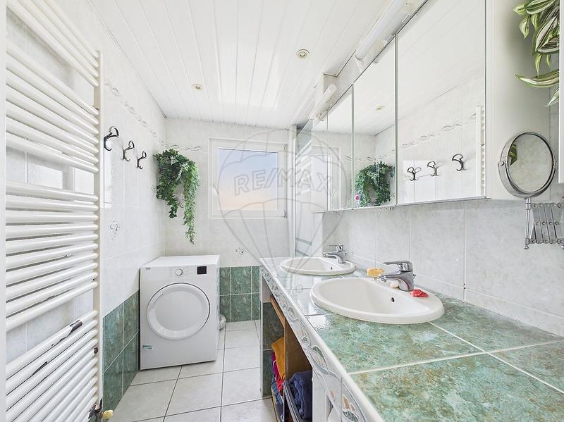 Duplex - 122 m² - 6 pièces