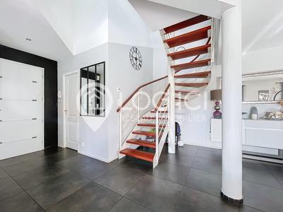 Maison - 145 m² - 5 pièces