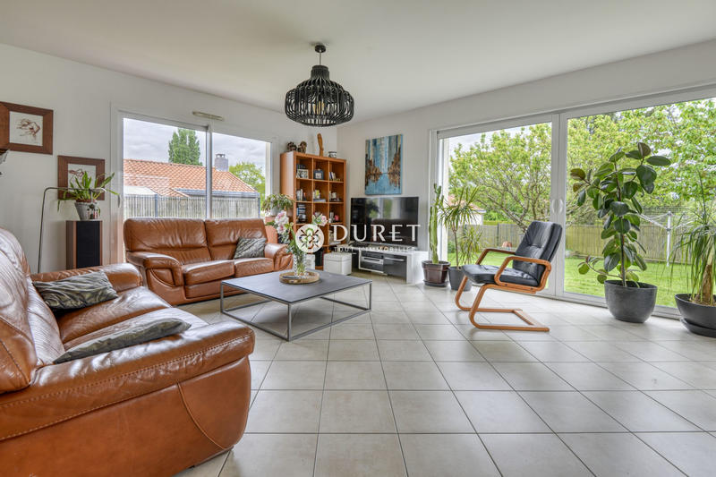 Maison - 190 m² - 9 pièces