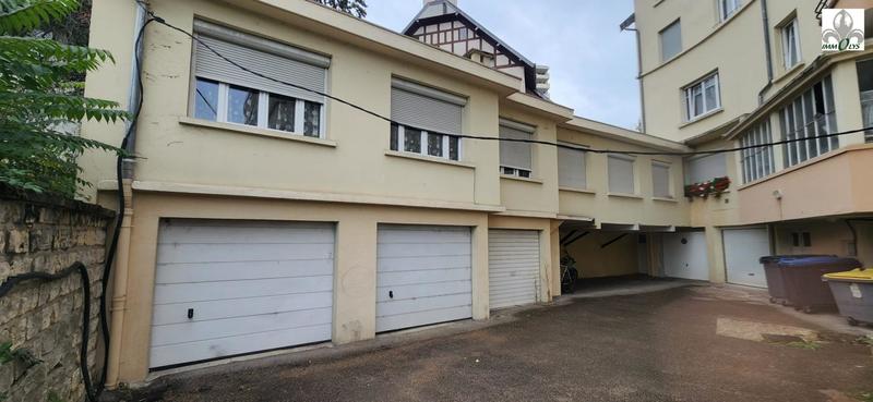Local d'activité / Entrepôt - 129 m² - 7 pièces