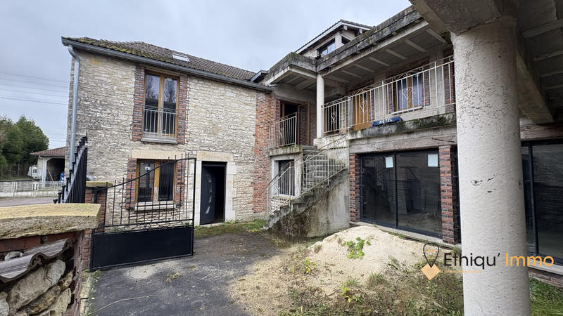 Maison ancienne - 558 m² - 12 pièces