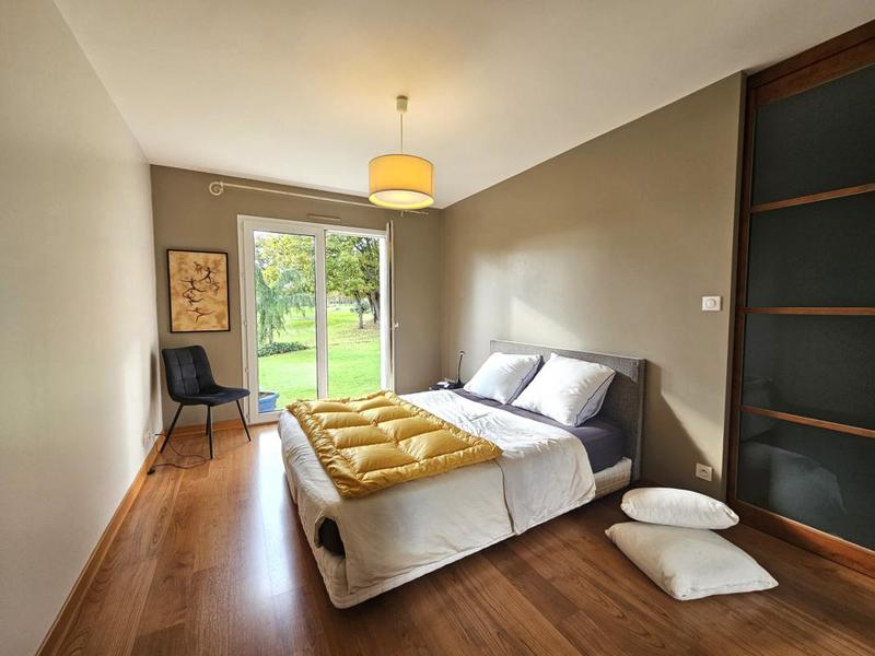 Maison - 190 m² - 8 pièces