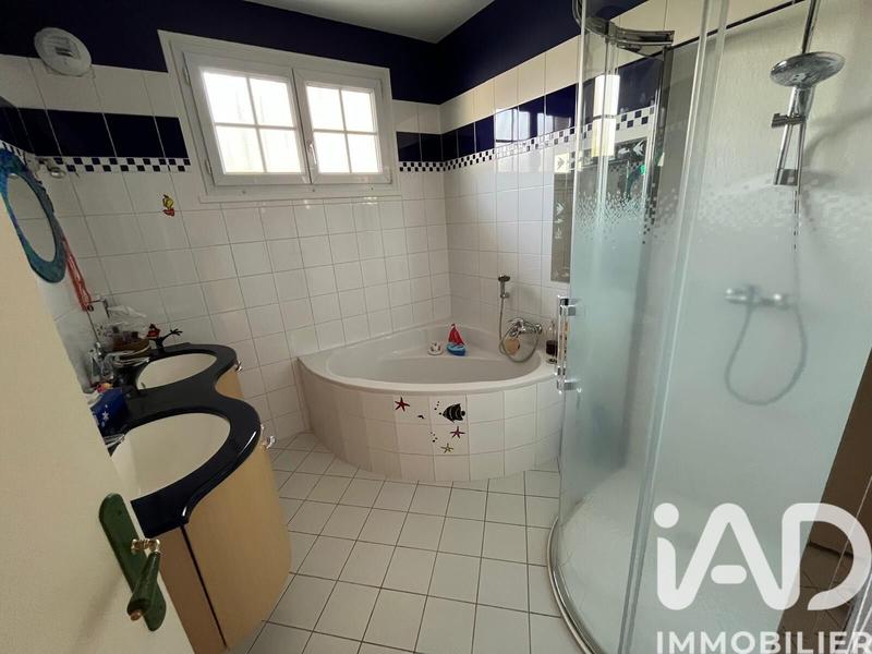 Maison - 137 m² - 5 pièces