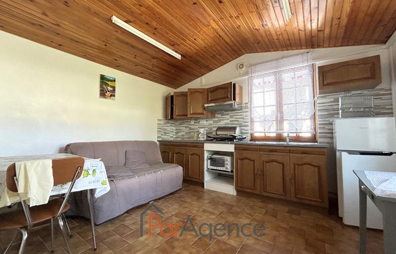 Maison - 247 m² - 9 pièces