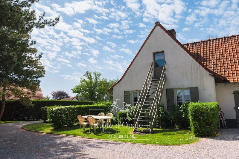 Propriété - 234 m² - 9 pièces