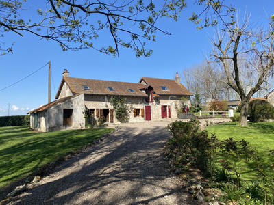 Maison - 151 m² - 8 pièces