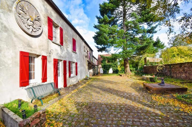 Maison - 319 m² - 10 pièces