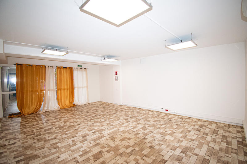 Local commercial - 247 m²