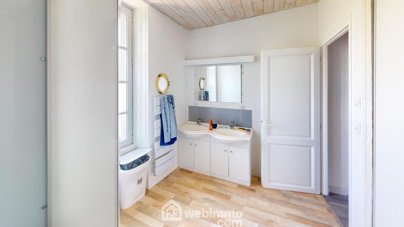 Maison de maîtres - 175 m² - 9 pièces