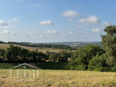 Propriété - 215 m² - 7 pièces