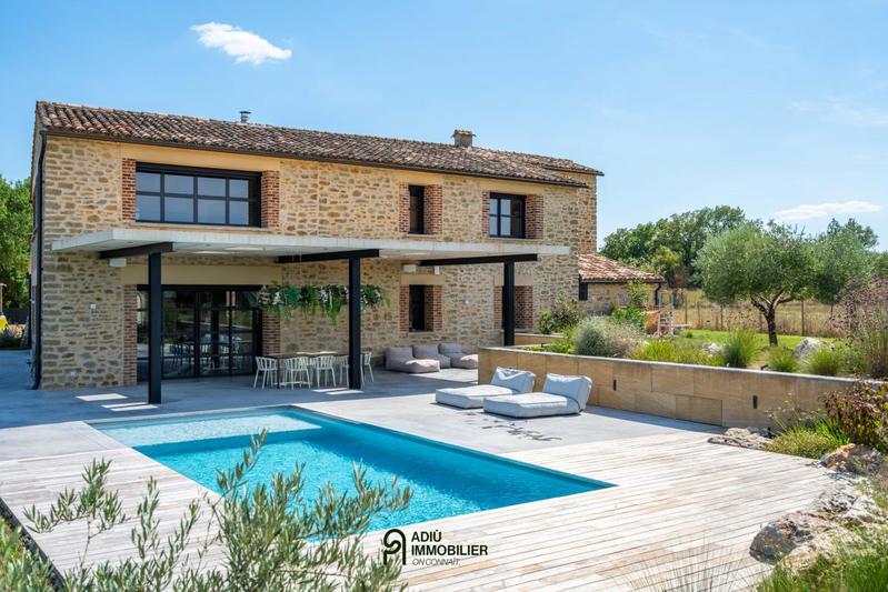 Mas - 345 m² - 7 pièces