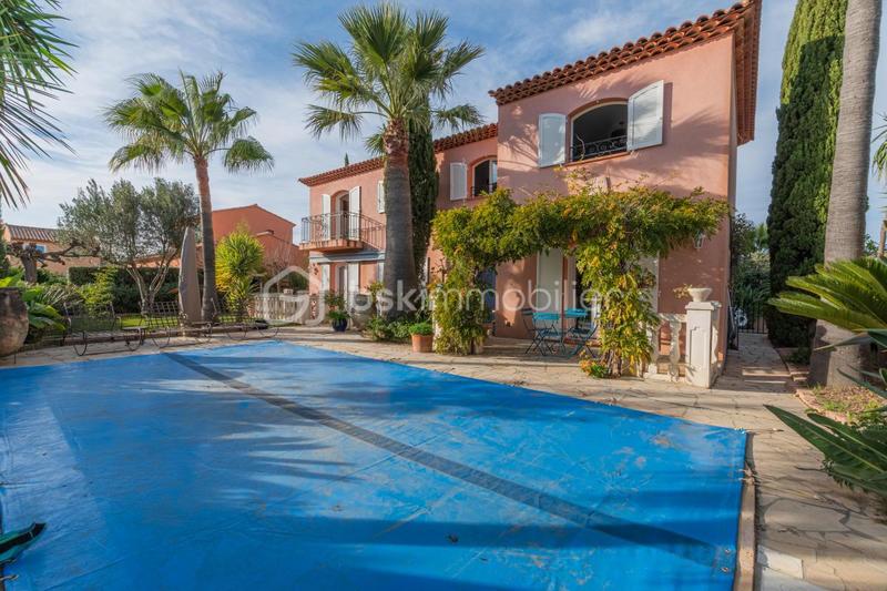 Maison - 163 m² - 5 pièces