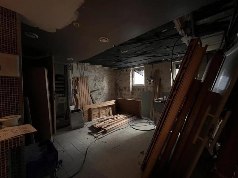 Local commercial - 163 m² - 7 pièces