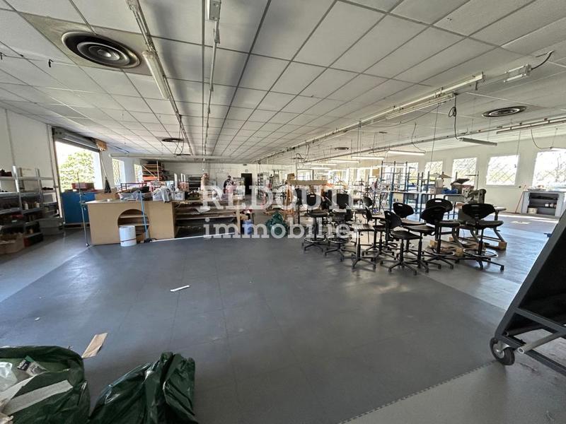 Entrepôt - 620 m² - 6 pièces