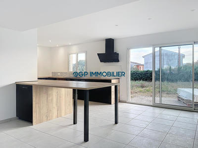 Maison - 95 m² - 4 pièces