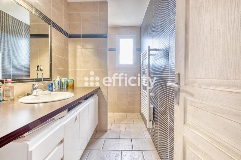 Pavillon - 133 m² - 6 pièces