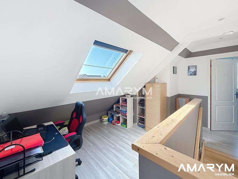 Maison - 97 m² - 5 pièces