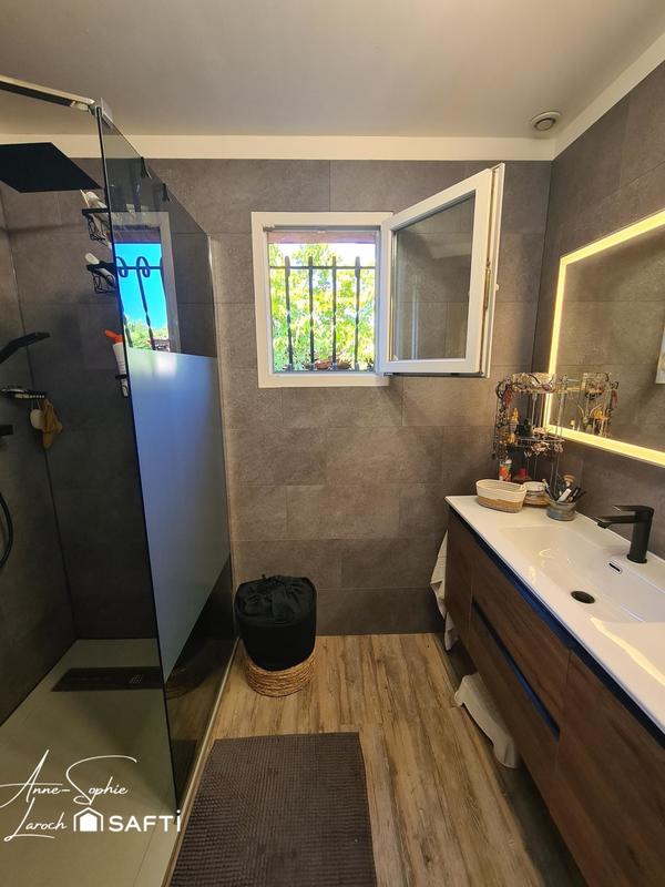 Maison - 127 m² - 7 pièces