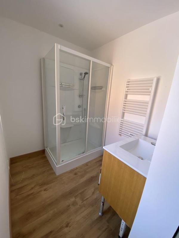 Maison - 219 m² - 10 pièces