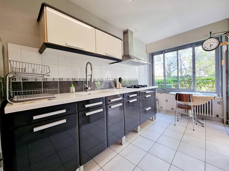 Appartement - 75 m² - 3 pièces