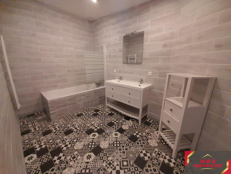 Immeuble - 155 m² - 7 pièces