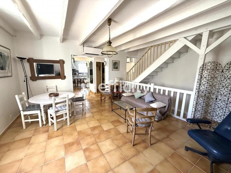 Maison - 325 m² - 13 pièces